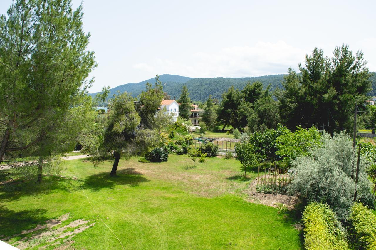 Aegialis Apartments Vourvourou Dış mekan fotoğraf
